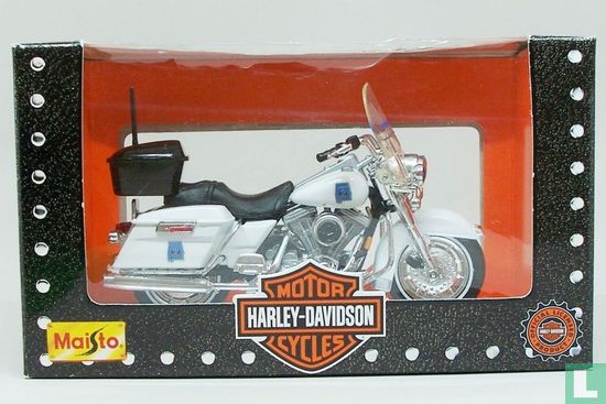 Harley-Davidson FLHR Road King 'Alabama State Trooper' - Bild 3