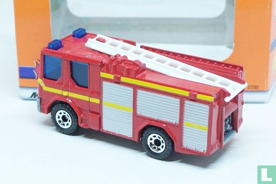 Dennis Sabre Fire Engine - Bild 2