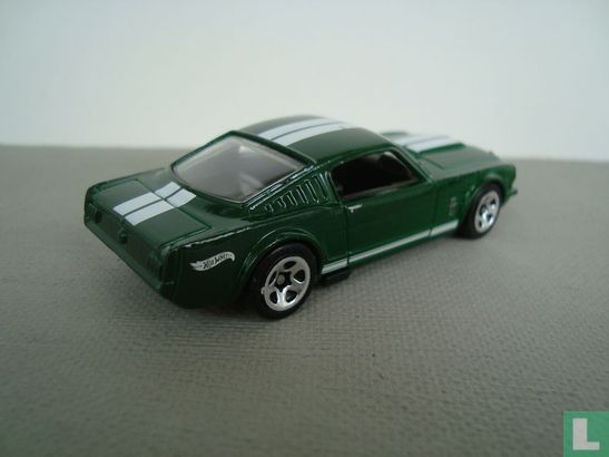Ford Mustang 2+2 Fastback - Image 2