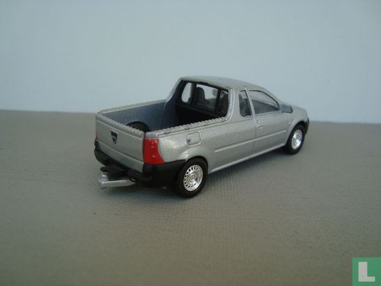 Dacia Logan Pick-up - Bild 2