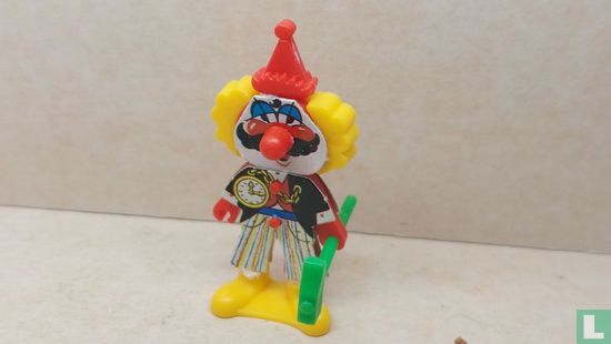Clown with hammer