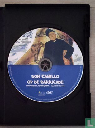 Don Camillo op de barricade - Afbeelding 3