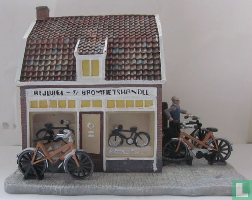 bicycle dealer - Image 1