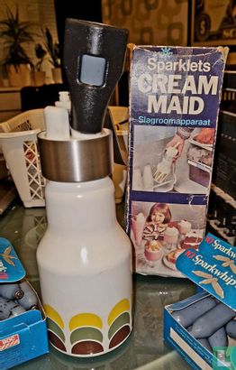 Sparklets Cream Maid 1976