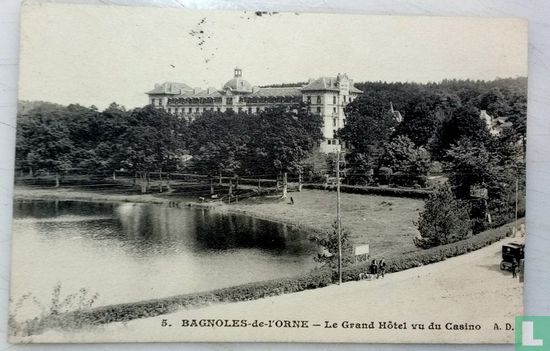  Bagnoles de l'Orne, Casino et le Lac.IPM PARIS. - Afbeelding 1