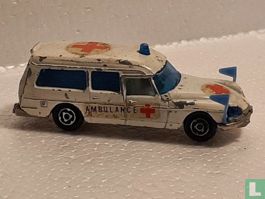 Citroen DS 21 Ambulance - Afbeelding 1