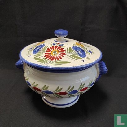 Tureen with lid - Image 1