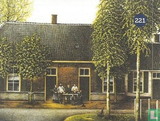Stationskoffiehuis, gebouwd in 1971 door de grondlegger van bouwbedrijf Pennings - Afbeelding 1
