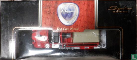 Ford Fire Engine - Image 2