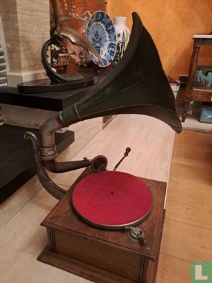 Grammofoon met hoorn - Image 2