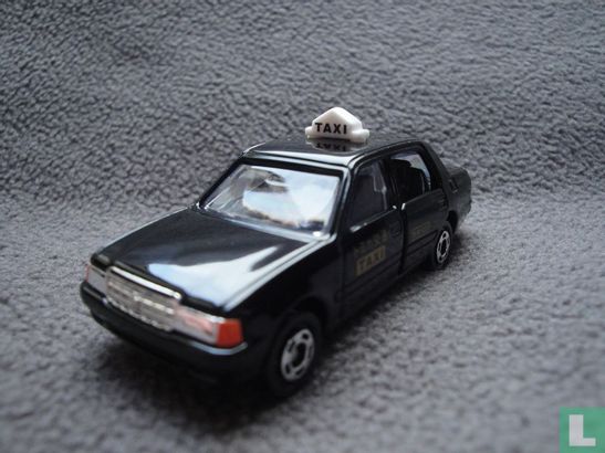 Toyota Crown Comfort Taxi - Afbeelding 4