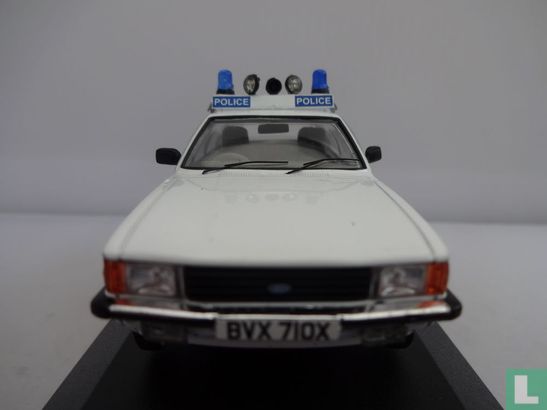 Ford Cortina MK5 2.0. Essex Police - Image 3