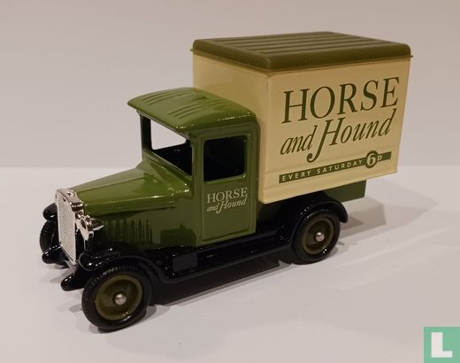 Chevrolet Box Van 'Horse And Hound' - Image 1