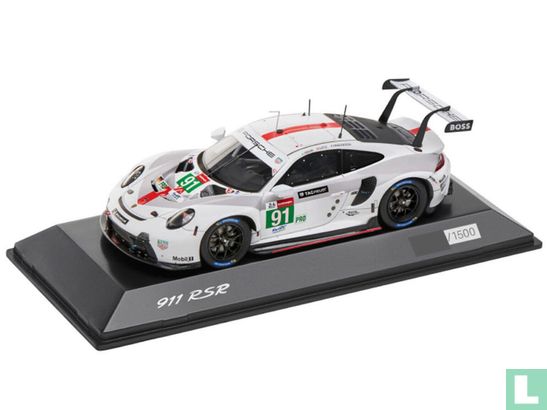 Porsche 911 RSR Le Mans 
