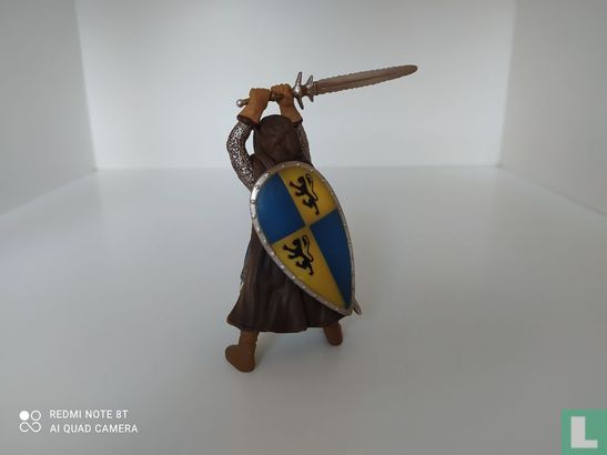 Knight with great sword - Image 2
