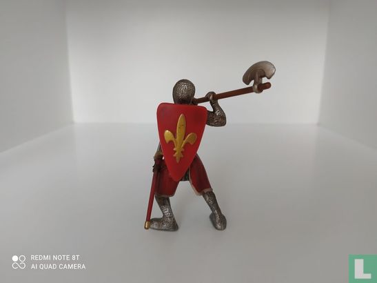 Knight with axe - Image 2