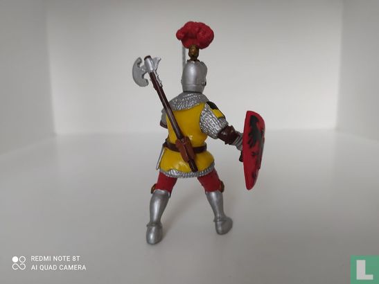 Knight with feather red - Image 2