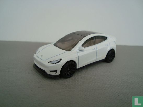 Tesla Model Y - Bild 1