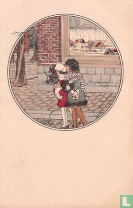 Twee kinderen met cadeautjes lopen langs winkelruit - Afbeelding 1