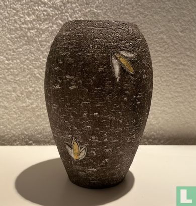 Westraven Chanoir vase model number H12.3 - Image 1