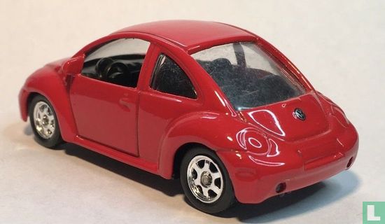 Volkswagen New Beetle - Image 5