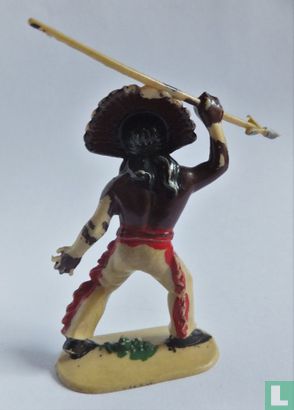 Chief with spear (white) - Image 3