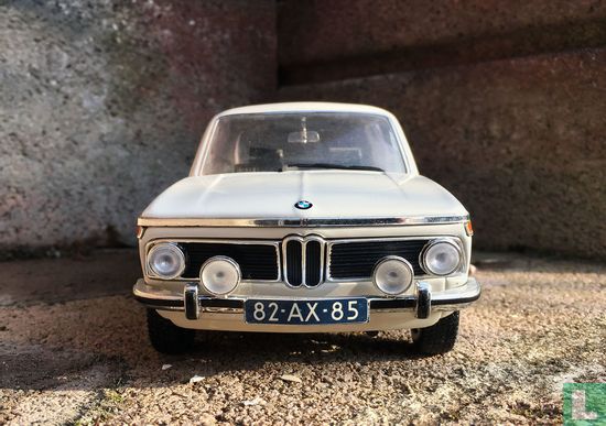 BMW 2002 - Image 3