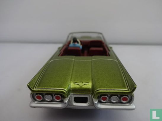 Ford Thunderbird - Image 5
