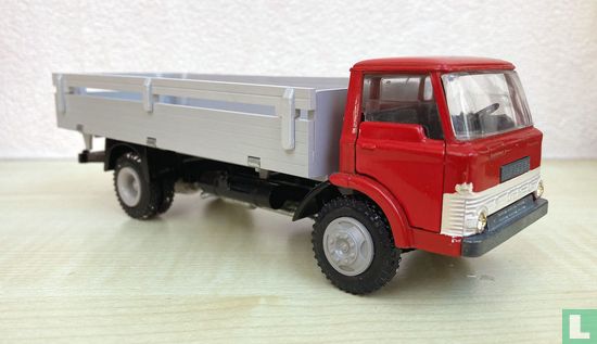 Ford D 800 - Image 1