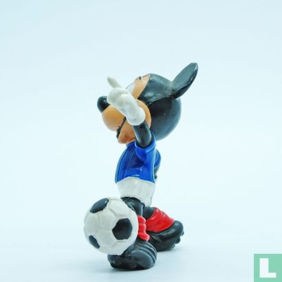 Mickey als voetballer  - Afbeelding 4