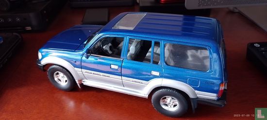 Toyota Land Cruiser - Afbeelding 1