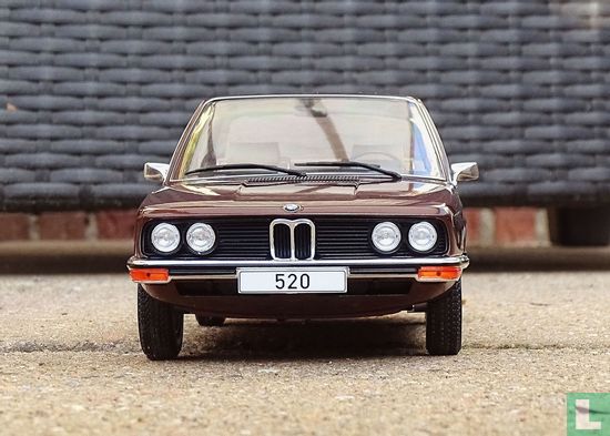 BMW 520 - Image 6