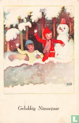 Kinderen gooien sneeuwballen staande naast sneeuwpop - Afbeelding 1