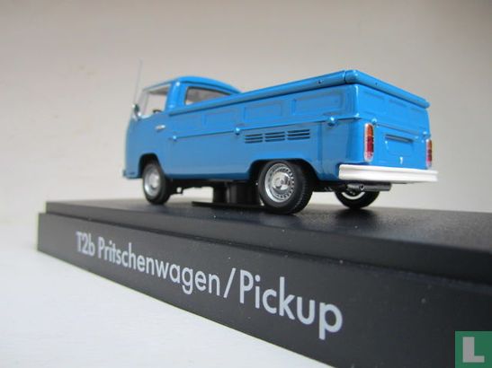 Volkswagen T2b Pritschenwagen Pick-up - Image 3