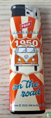 Vw 1950 on the  road (oranje)