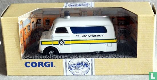 Bedford CA 'St John Ambulance' - Bild 2