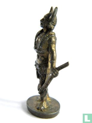 Viking with ax (brass) - Image 4
