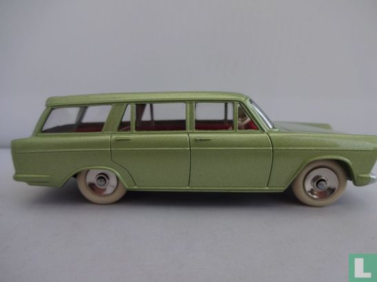 Fiat 1800 Station Wagon 0548 - 4 (2020) - Dinky Toys Editions