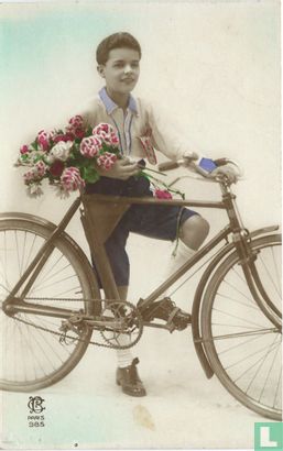 Jongen achter fiets (985) - Bild 1