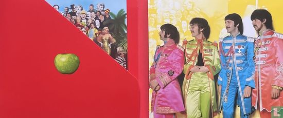 Sgt. Pepper's Lonely Hearts Club Band - Image 4