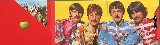 Sgt. Pepper's Lonely Hearts Club Band - Image 5