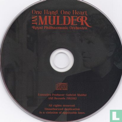 One hand, one heart - Image 3