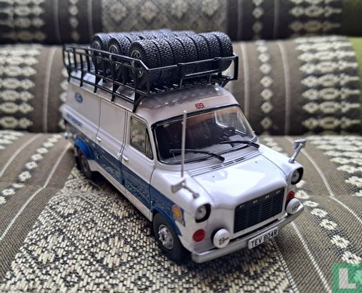 Voiture Miniature Ford Transit MK1 - P22 Assistance Rallye - Échelle 1/43 - Boîte Origine