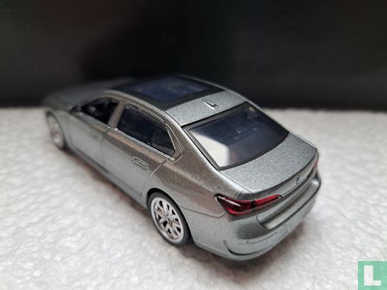 BMW i7 - Image 6