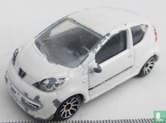 Peugeot 107 - Image 1