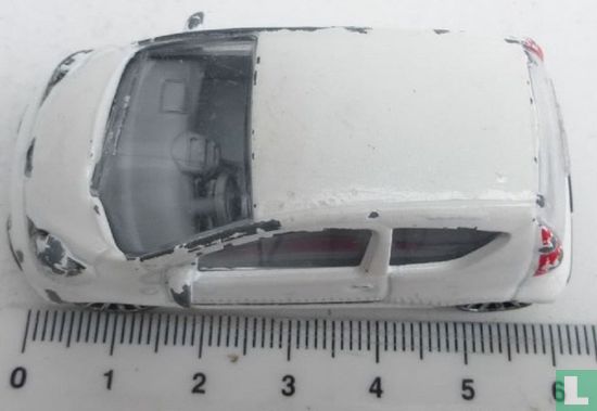 Peugeot 107 - Image 8