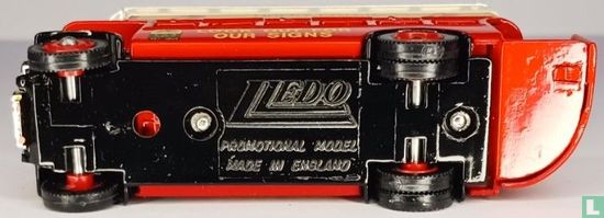 AEC Regent DD Bus 'Happy Eater' - Image 3