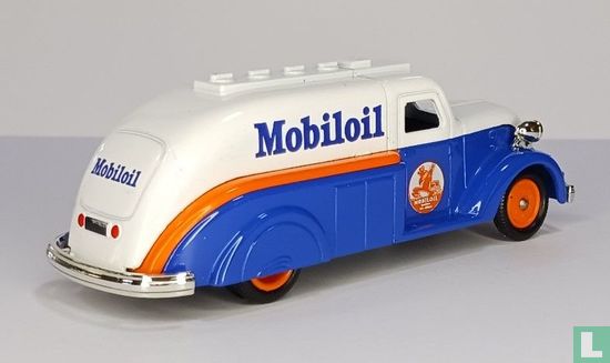 Dodge Streamliner Mobiloil - Image 2