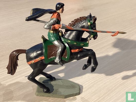 Ritter zu Pferd mit Lanze und Umhang - Bild 2