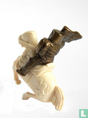 Knight on horse - Image 3